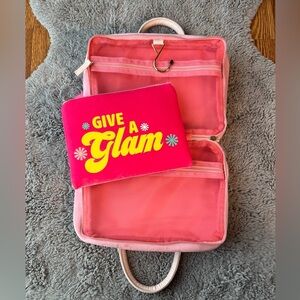 Benefit “Lash, Line & Gel“ Weekender Cosmetics Makeup Bag and pouch - Brand New